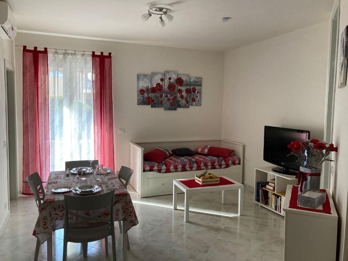 Appartamento A Peschiera Del Garda Con Piscina Εξωτερικό φωτογραφία