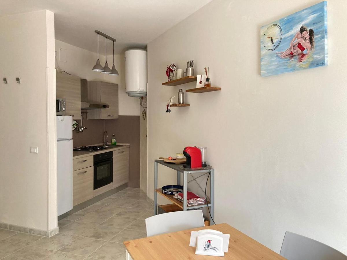 Appartamento A Peschiera Del Garda Con Piscina Εξωτερικό φωτογραφία